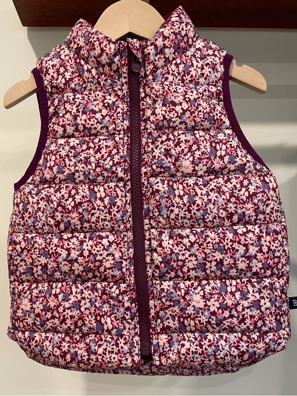 NWOT GAP Floral Quilted Vest